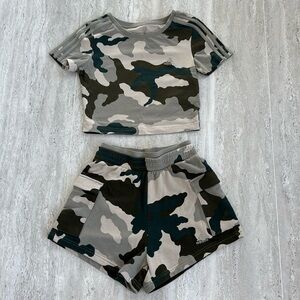 Camouflage adidas set NWOT